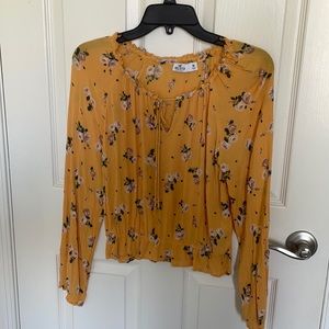 Hollister cinched waist flowered shirt